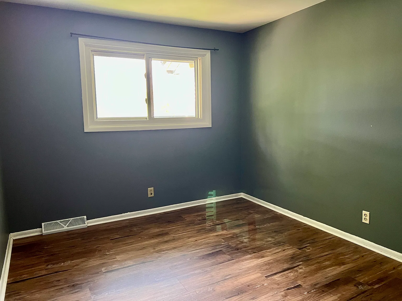 3 bed, 1.5 bath, 1200 sqft, $1,695 — Photo 4
