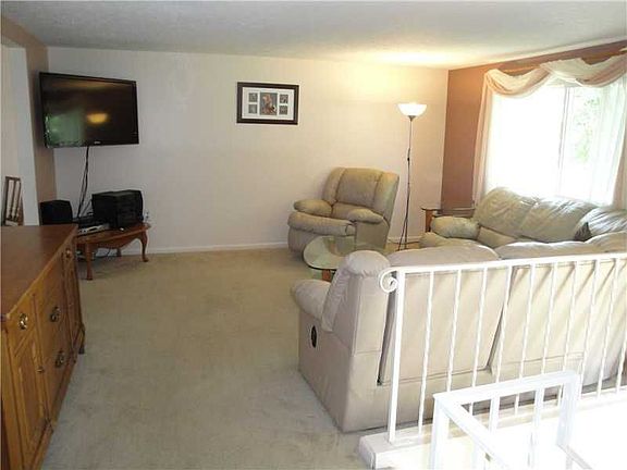 4th image of 2063 Southwell Dr