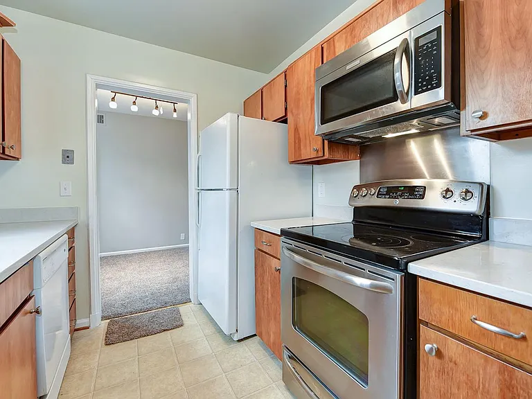 3940 Langley Ct NW #C633 — Photo 17