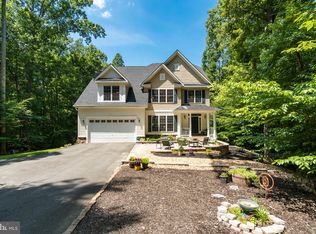 25 Lakebreeze Way, Fredericksburg, VA 22406