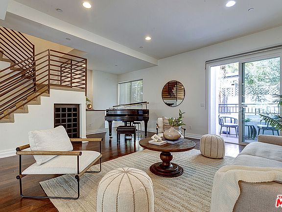 4th image of 2512 28th St APT 110