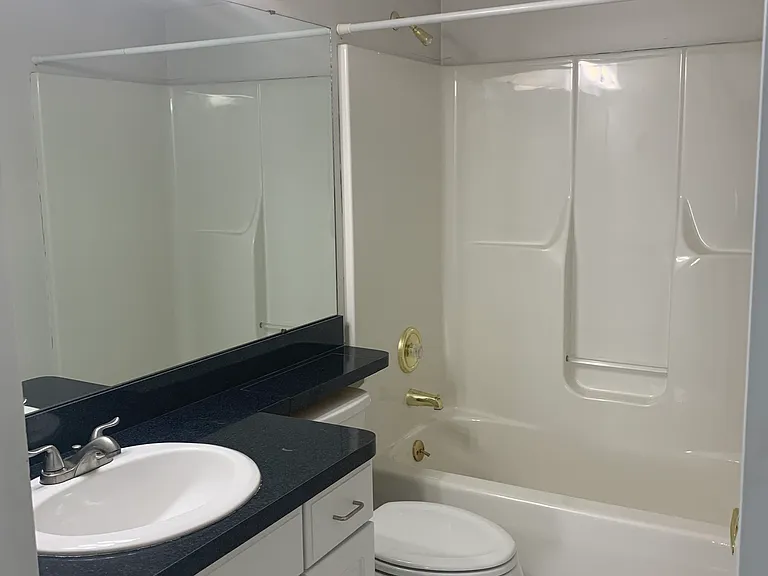 401 Vista Cir #401 — Photo 20
