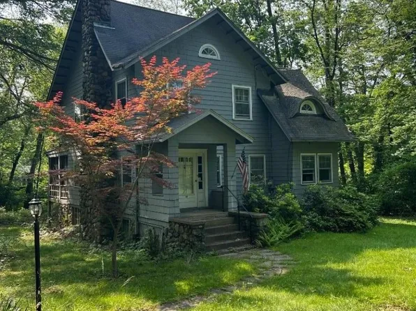 44 Hanover Rd, Mountain Lakes Boro, NJ 07046
