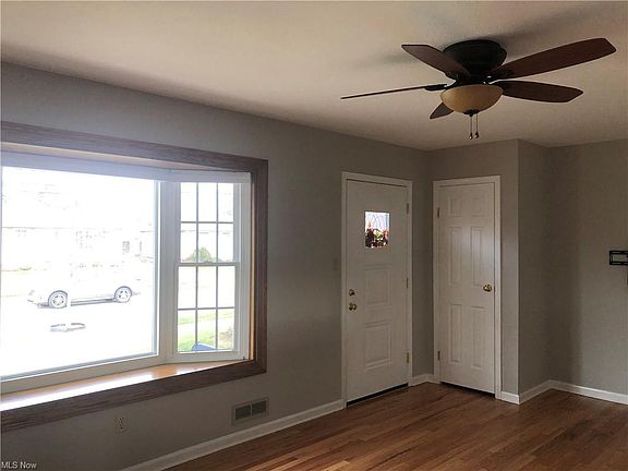 4th image of 18409 Kalvin Dr