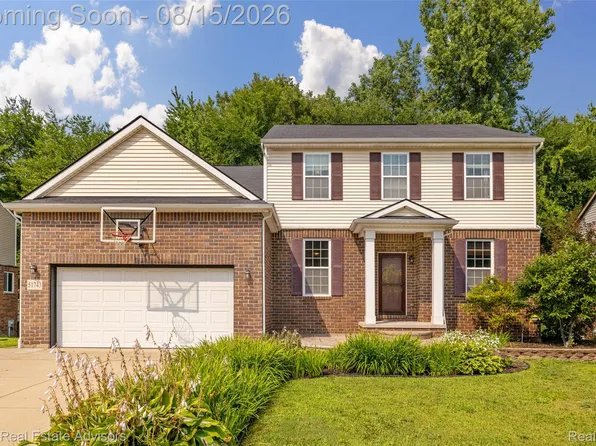 51743 Leshan Dr, Chesterfield, MI 48047