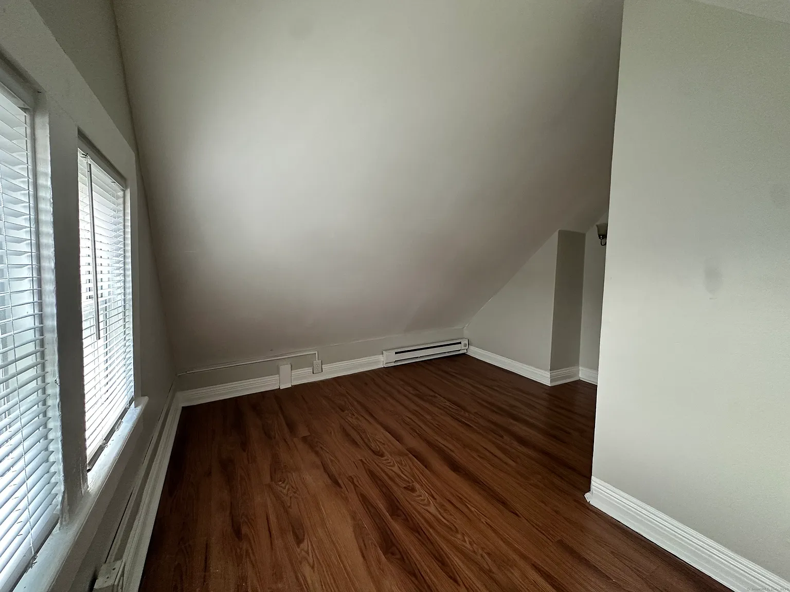 3 bed, 1000 sqft, $2,250 — Photo 3