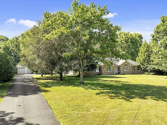 3rd image of 2512 Goose Creek Byp