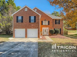 12242 Molly Sue Ln, Fayetteville, GA