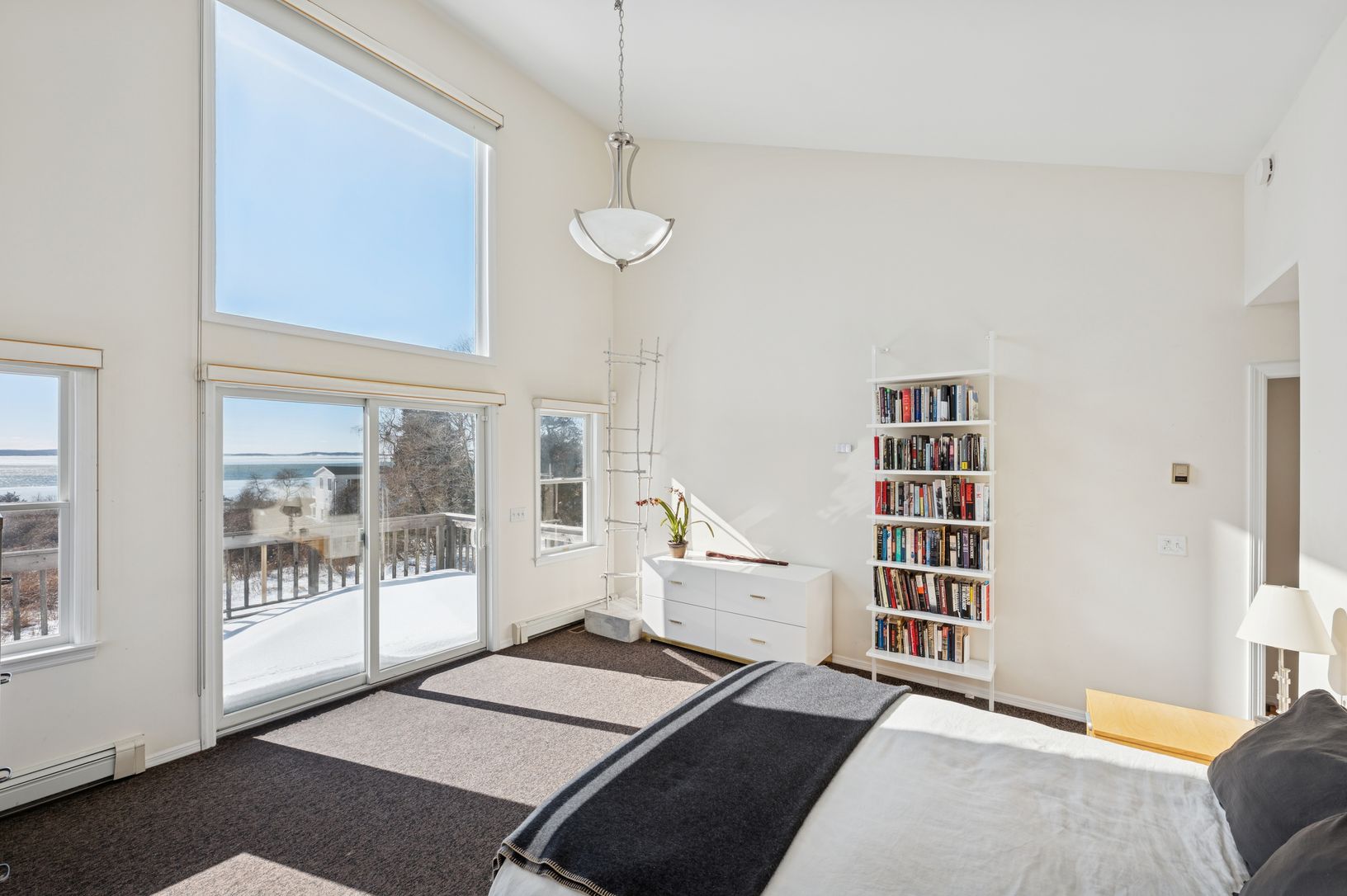  2nd Floor Large Ensuite Bedroom