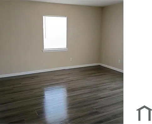 3 bed, 1500 sqft, $950 — Photo 4