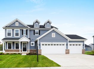 2592 Ritter St, Chesterton, IN 46304