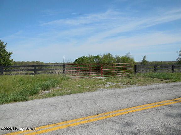 3rd image of 1655 Stewart Ridge Rd