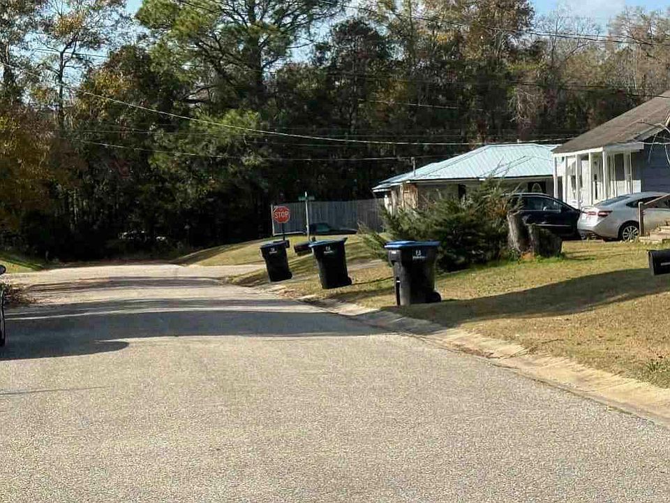 2nd image of 305 9th Ave