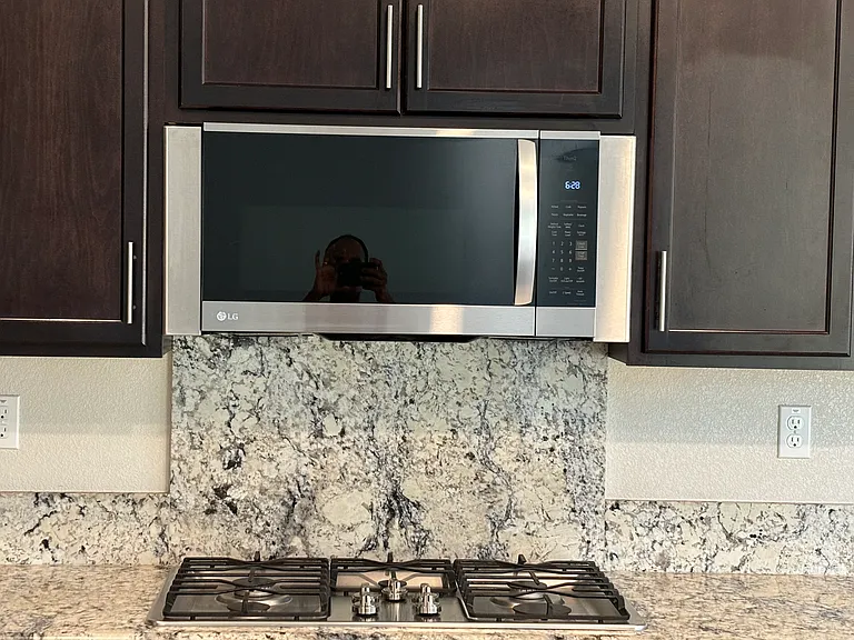 679 W Crocker Ln — Photo 29