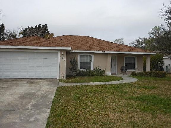 4th image of 794 Lakewood Dr