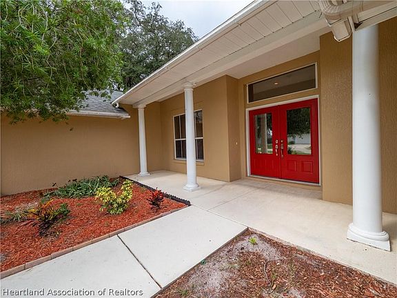 3rd image of 1527 Kinsman Way