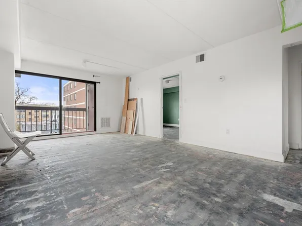 280 Harvard St APT 4D, Cambridge, MA 02139