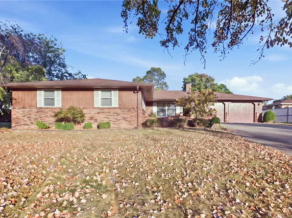 1004 Cardinal Dr, Effingham, IL 62401
