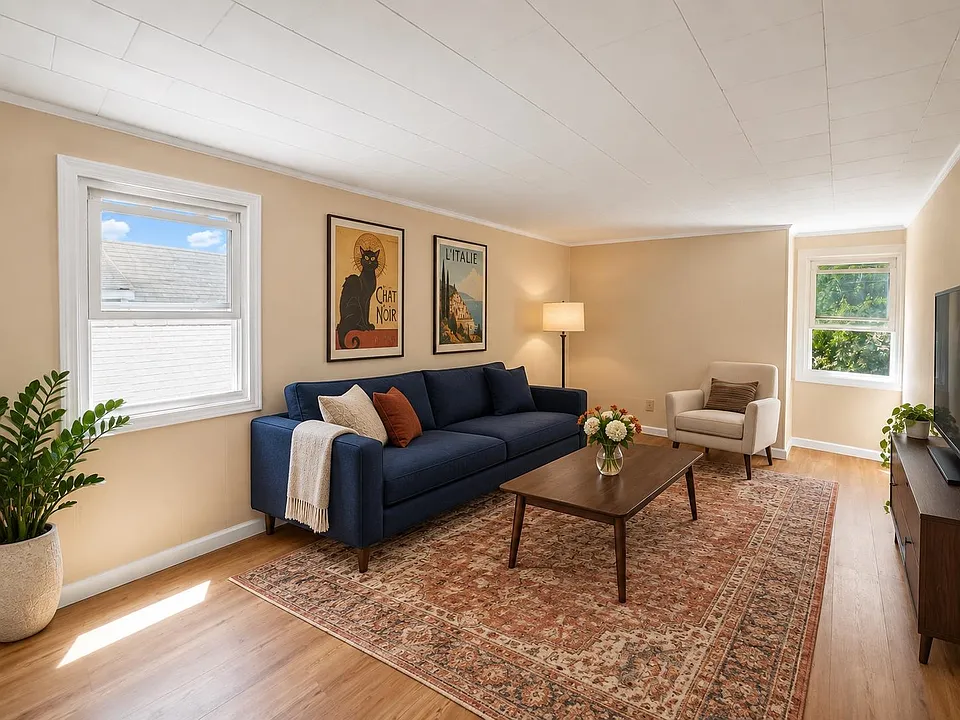 21 E 12th St #2