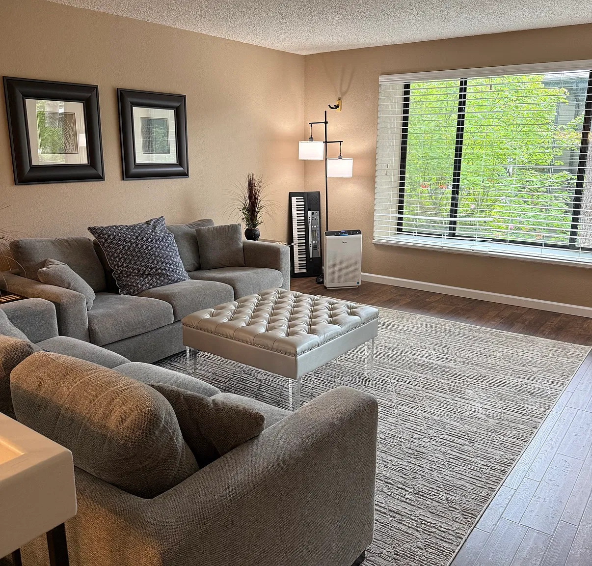 2 bed, 1100 sqft, $3,000 — Photo 1