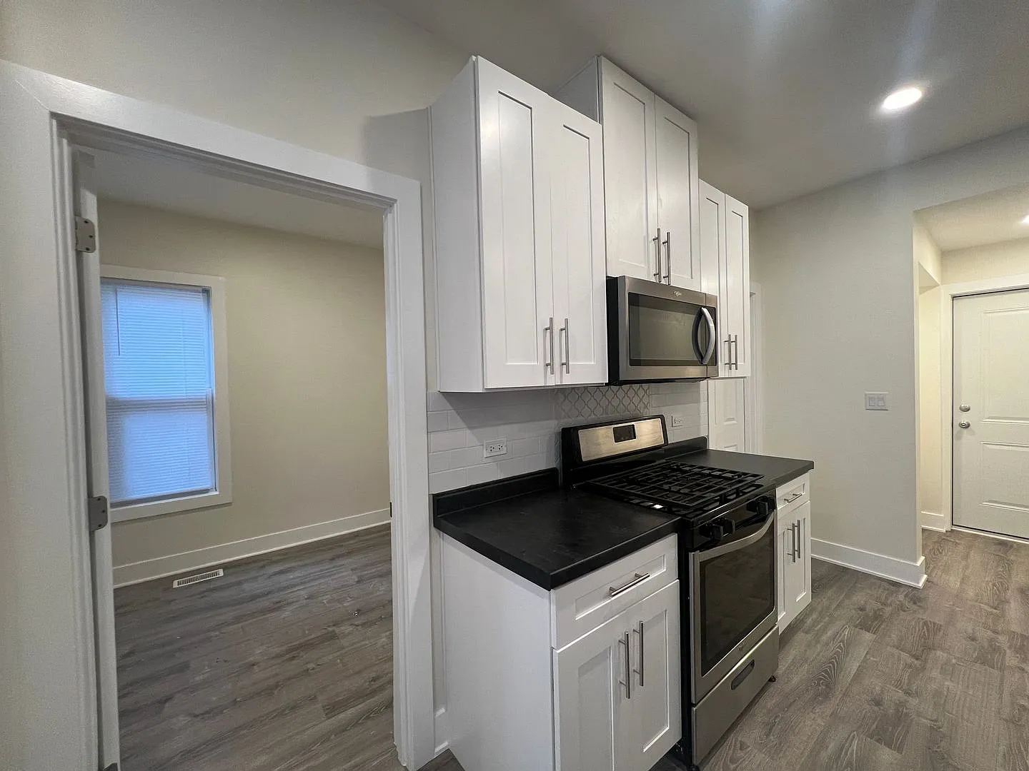 3427 Lake St Lansing, IL 60438 — Photo 3