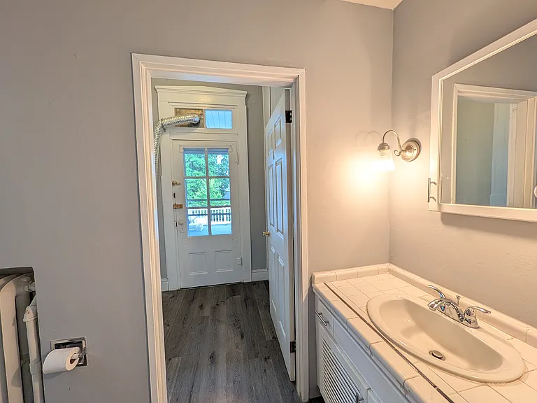 700 N Jefferson St #B — Photo 8