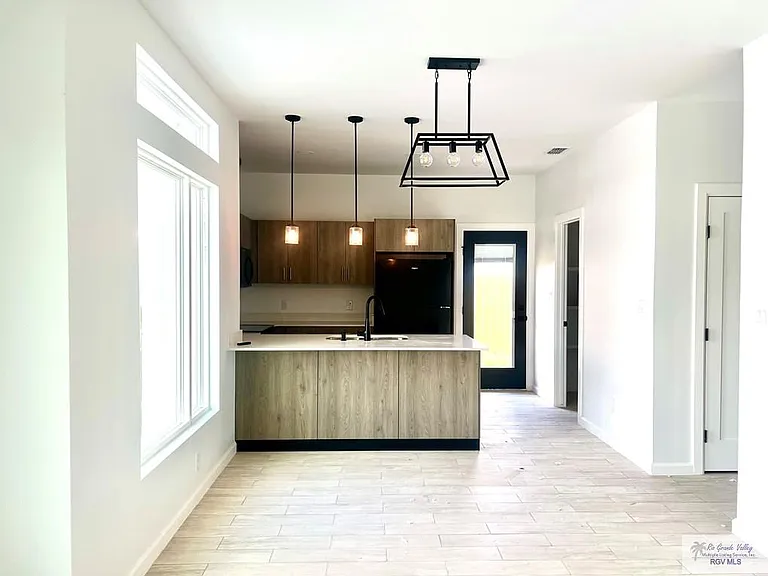 3544 Hidalgo St #A — Photo 4