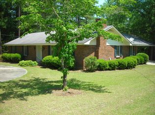 458 N Lexington St, Lyons, GA 30436