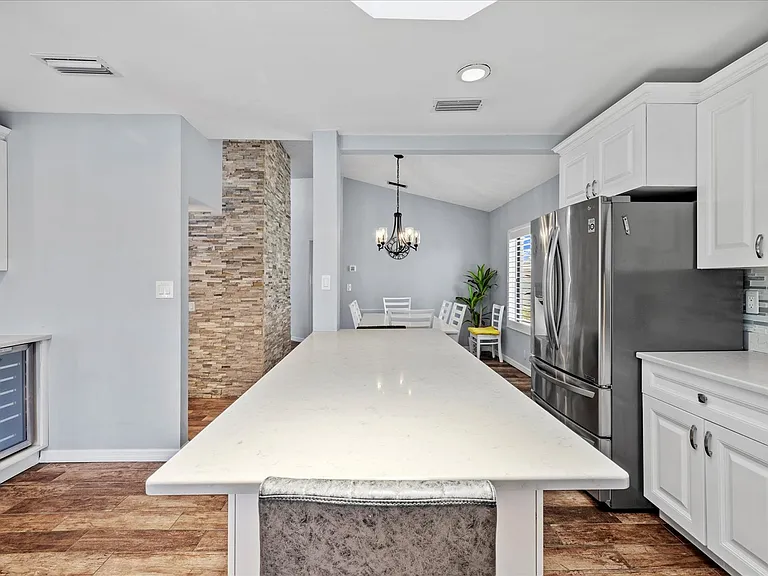 3534 Seaway Dr — Photo 12