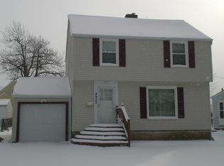 4932 Farnhurst Rd, Lyndhurst, OH 44124