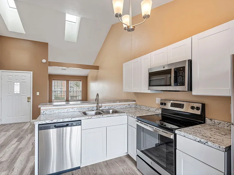 16934 E Whitaker Dr #F — Photo 15