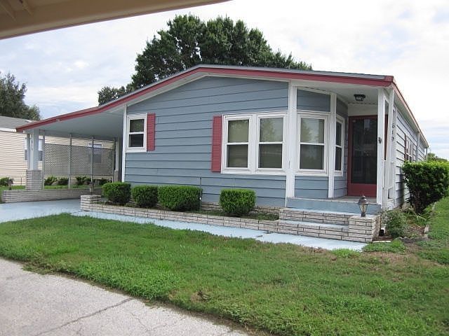 1st image of 619 N Edgewater Dr