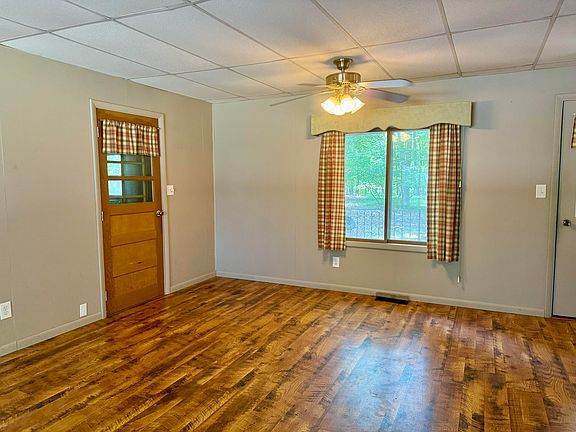 4th image of 9191 Saint Ives Dr