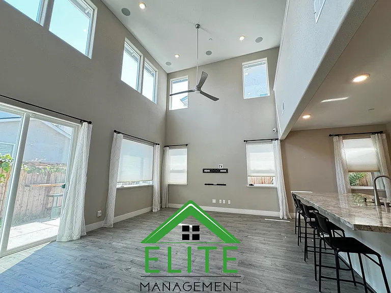 3004 Mulvaney Ave — Photo 9