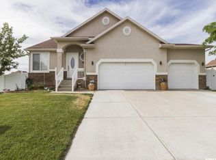 1272 W 1175 N, Clinton, UT 84015