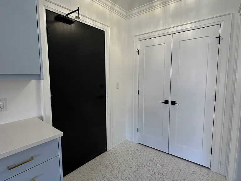 16 Hincks St #7 — Photo 6