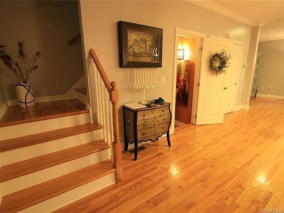 4th image of 296 Hamilton Ave APT 23