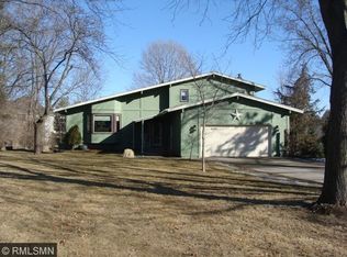 16290 Hilltop Rd, Eden Prairie, MN 55347