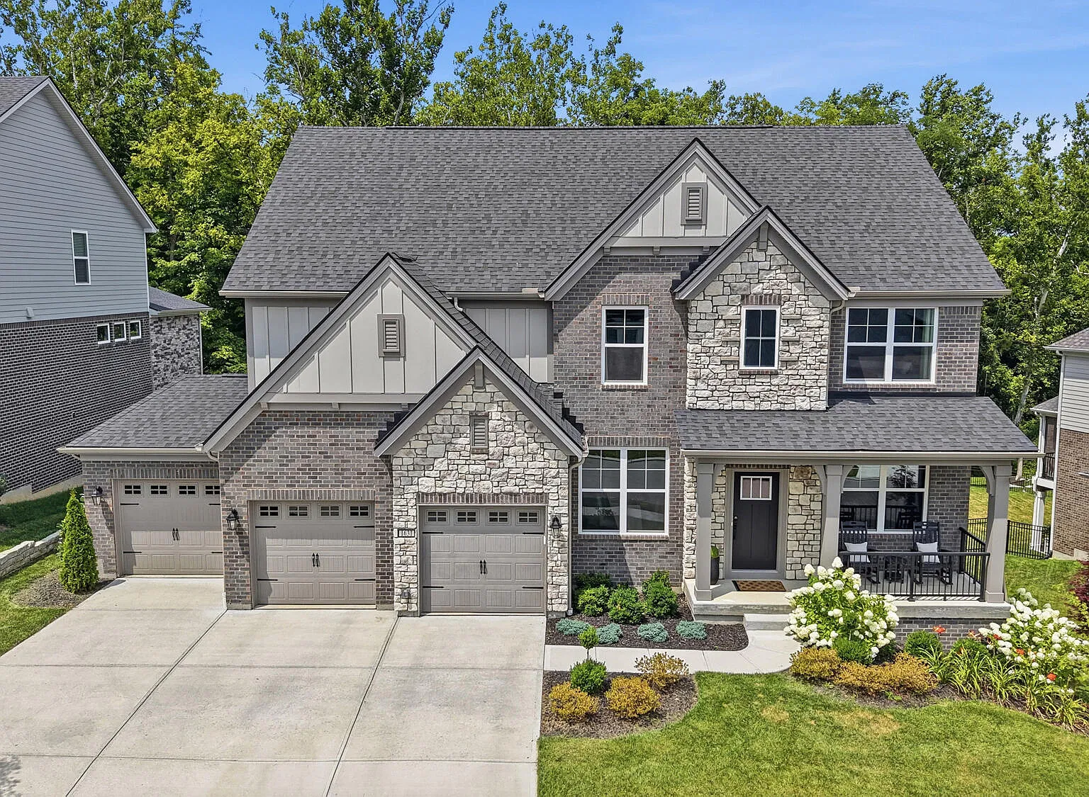 5 bed, 4.5 bath, 3733 sqft, $6,000 — Photo 1