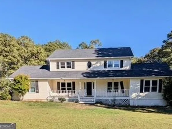 245 Country Squire Dr, Fayetteville, GA 30215