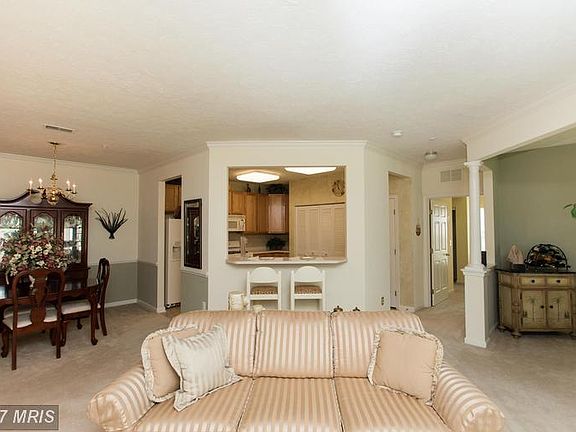 2nd image of 1122 Spalding Dr Unit 6