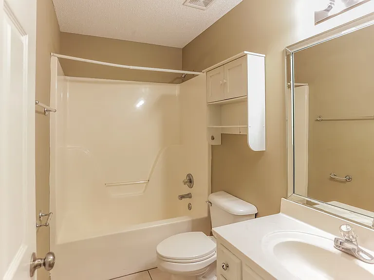 7632 Woodshire Dr — Photo 16