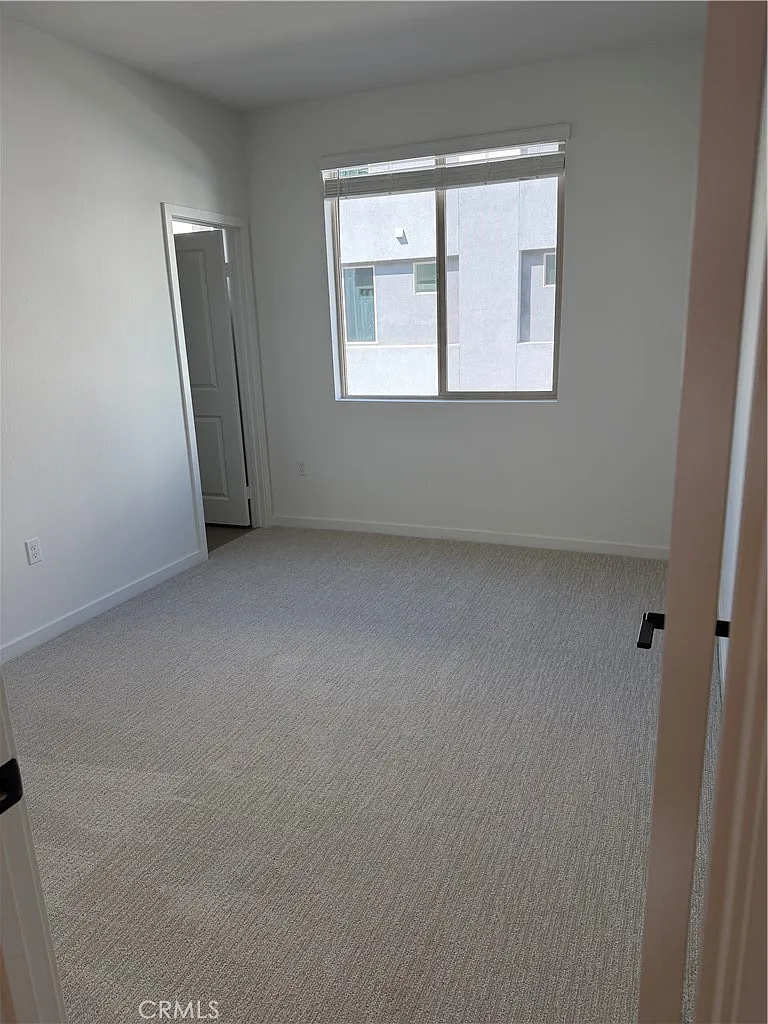 3 bed, 1543 sqft, $3,500 — Photo 2