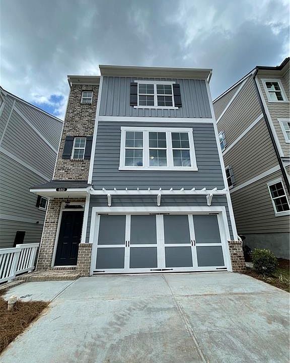 1st image of 680 Crosshaven Dr