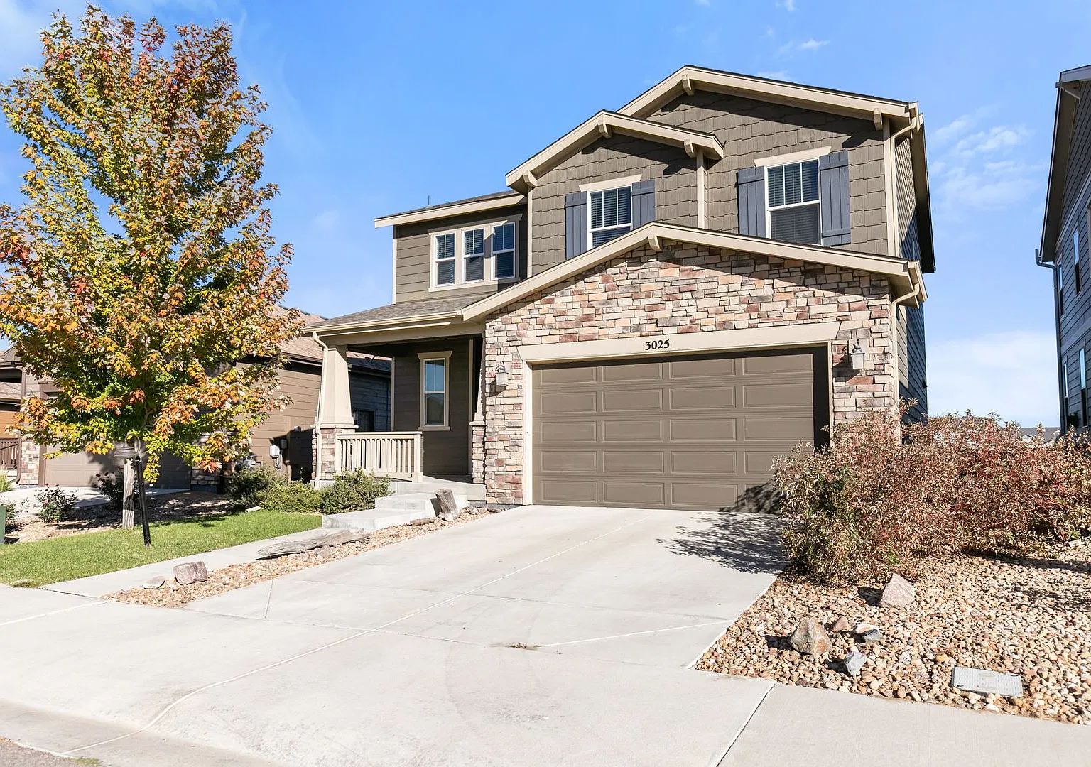 Modern 3-Bedroom Home in The Lakes at Centerra with Greenbelt Views — Photo 1
