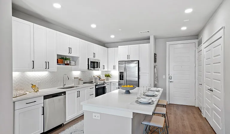 Mason + Mill — Photo 1