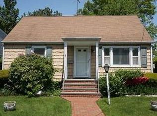 1100 Columbia Pl, Linden, NJ 07036