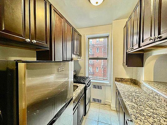 2nd image of 25 Lefferts Ave APT 3K