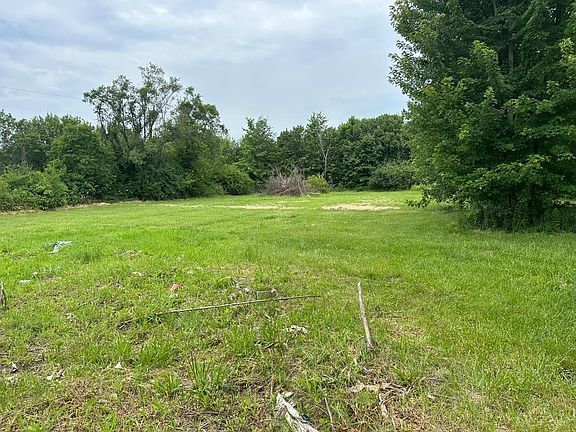 4th image of 2333 Tucker Rd