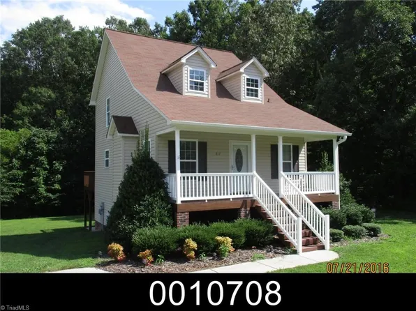 817 Carowood Dr, Asheboro, NC 27205